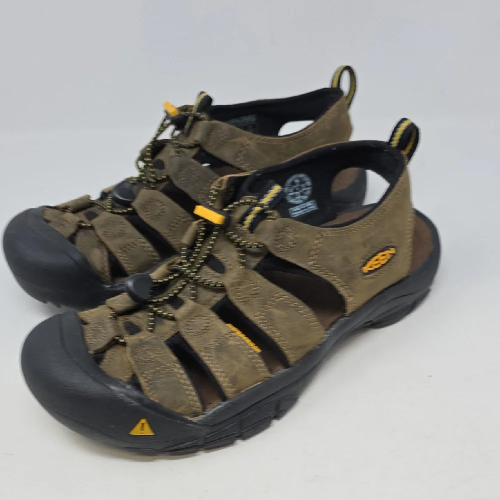 Keen Brown and Black Outdoor Sandals with Waterproof Design Mens Size 9